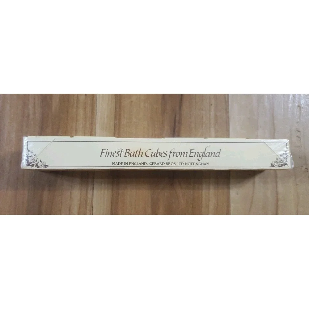 NEW Traditional Vintage Bath Cubes Finest Bath Cubes Nottingham England Floral